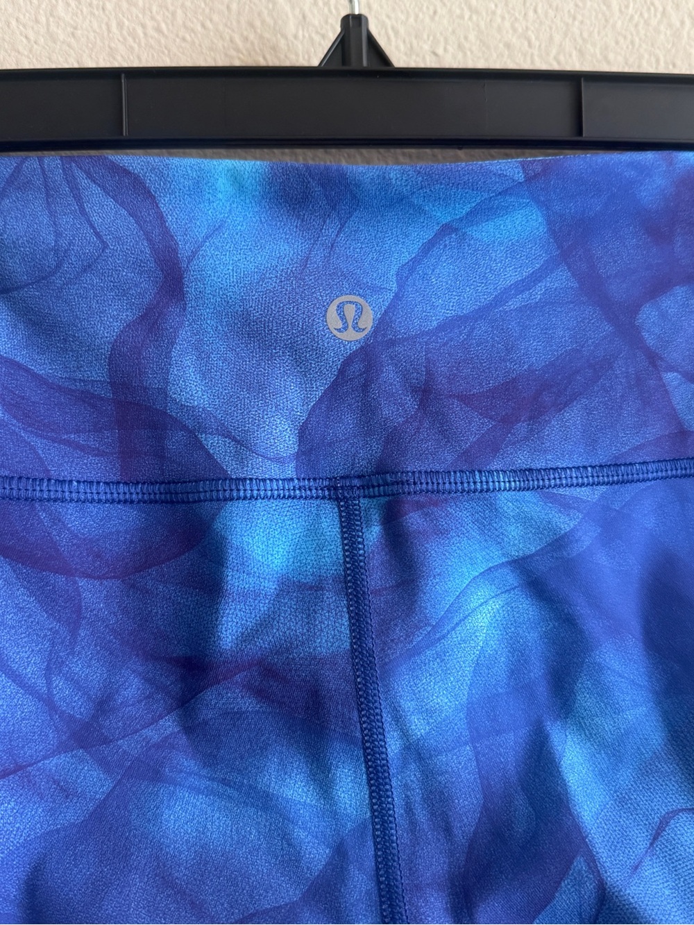 lululemon athletica Girls Blue Abstract Print Leggings - Picture 3 of 5